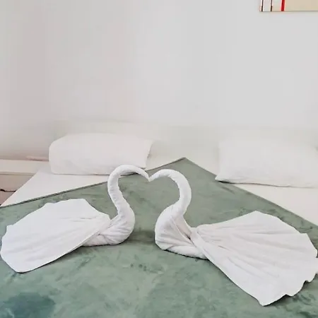 Cazan House Хостел Бухарест