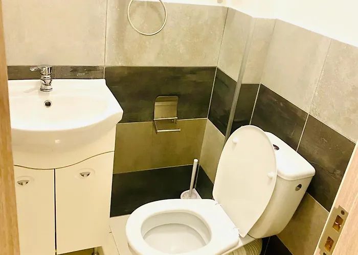 Cazan House Hostel *