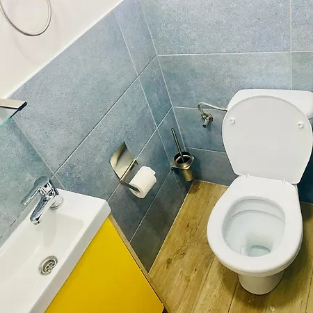 Cazan House Hostel *